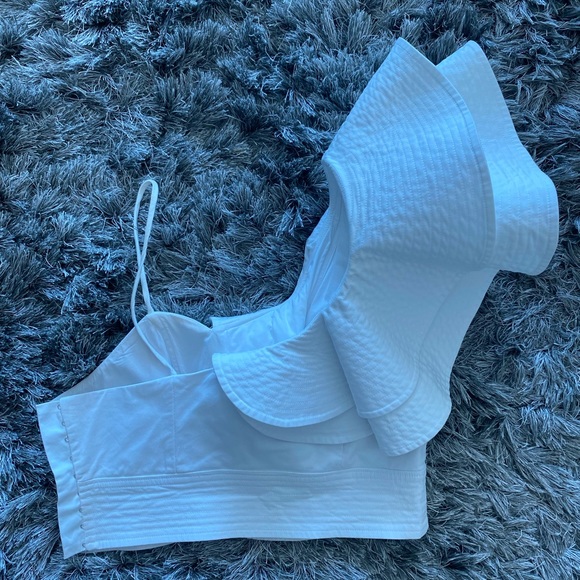 Fame and partners The Killing White ruffled cropped top - Picture 6 of 6